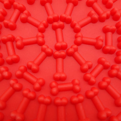 Feeding and Grooming Distraction Toy